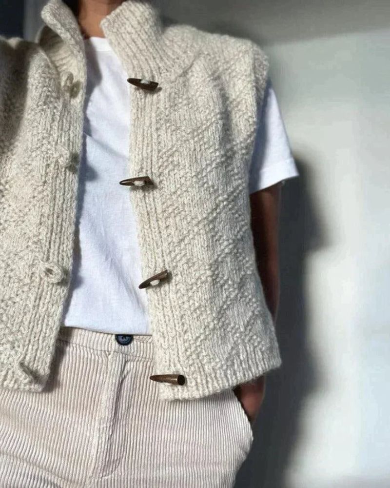 Hollis & June | Yvonne Sleeveless Button Cardigan