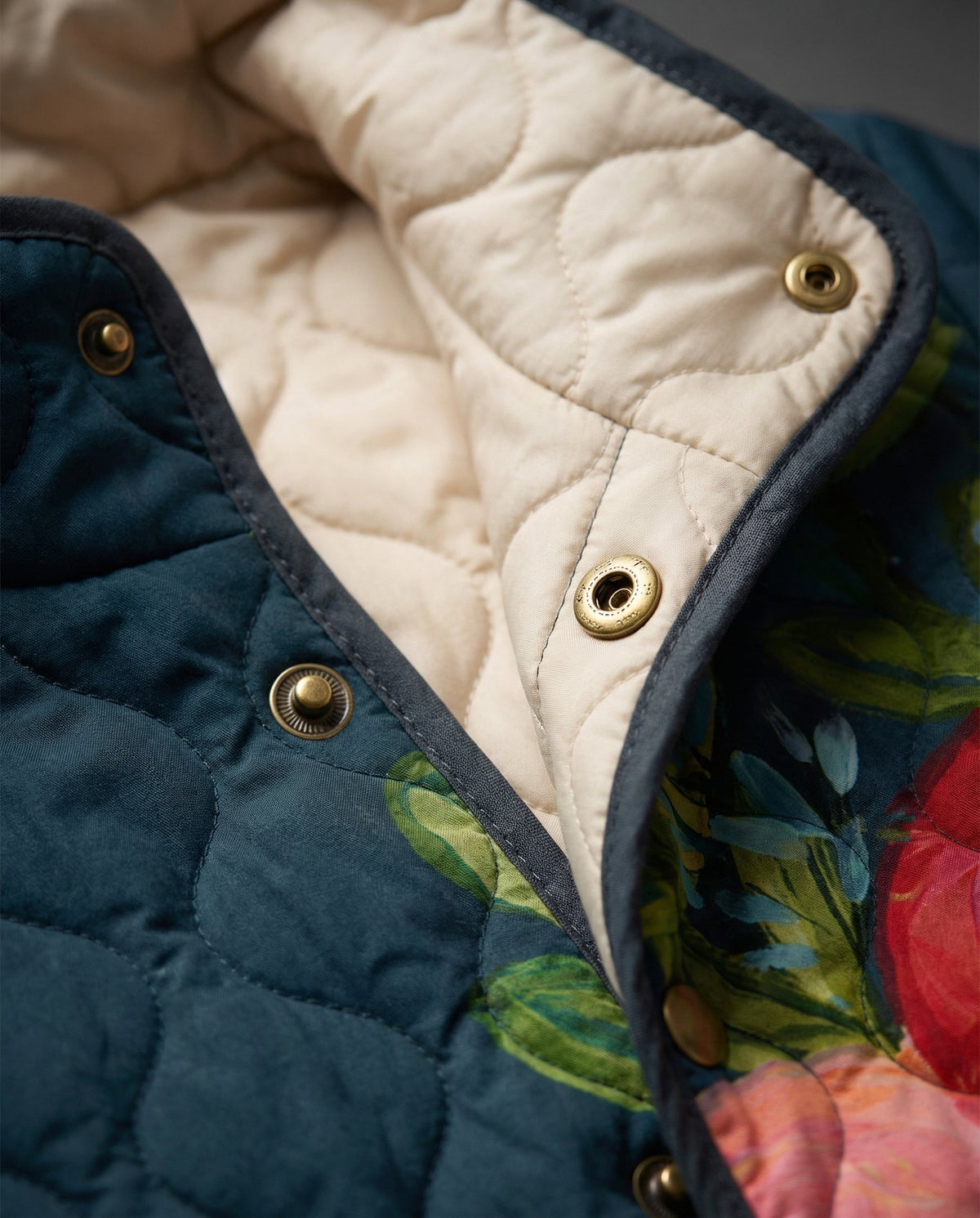 Hollis & June | Amaya Vintage Floral Quilted Jacket